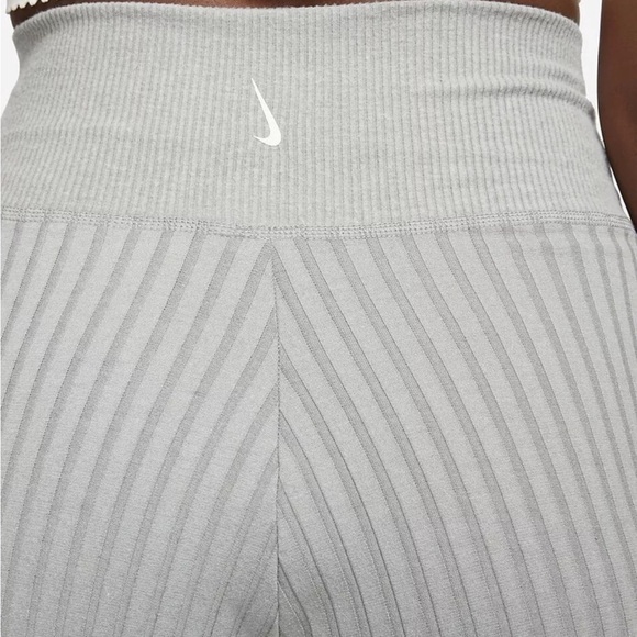 Nike Yoga green ribbed crossover jogger sweatpants size M - Picture 3 of 8